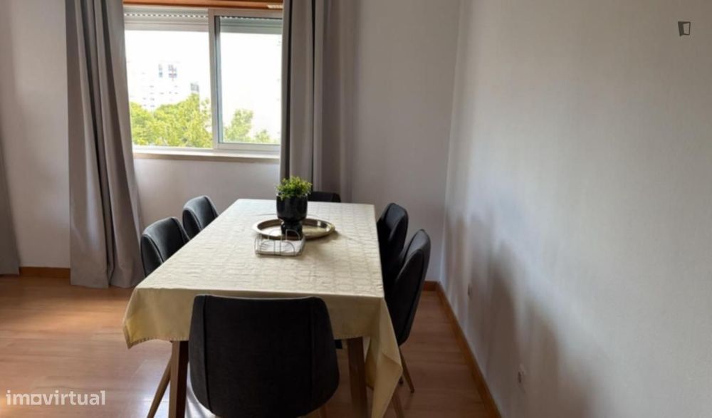 Apartamento com 3 quartos - localizado em Almada Lisbon