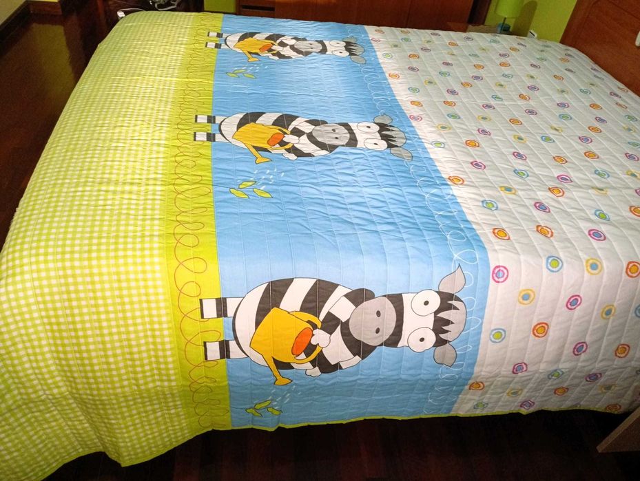 Capa de casal c/dupla face (endredon) dos piratas e zebras p/crianças