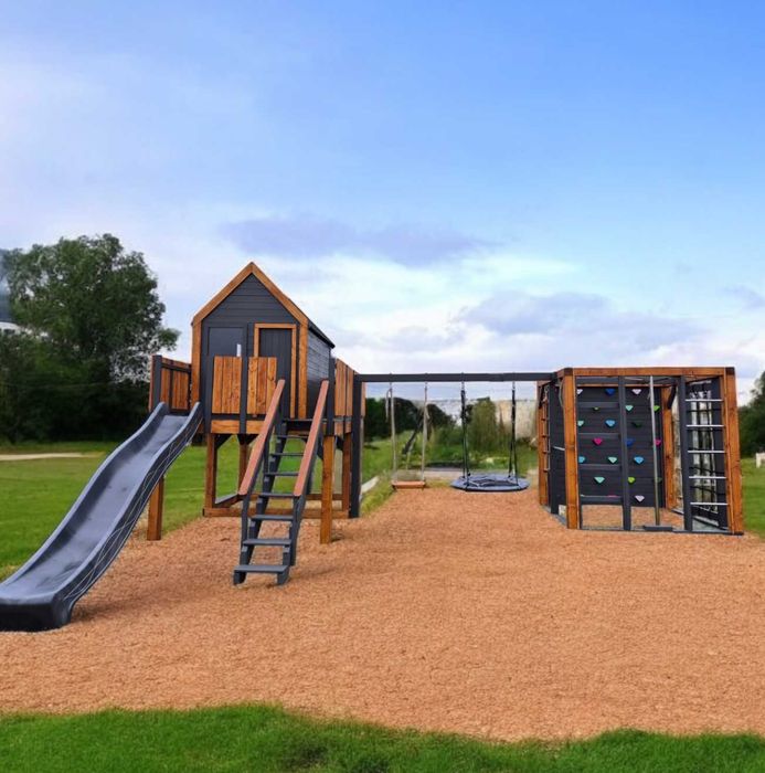 Największa "stodoła" z oferty, małpi gaj z huśtawkami, plac zabaw