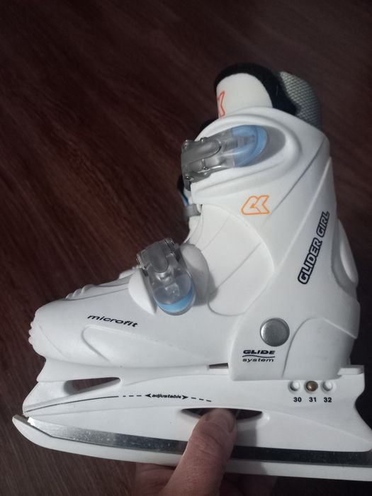 Жіночі коньки роздвижні