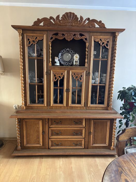 Komplet mebli kredens,komoda,szafka pod telewizor,sofa,2fotele plus stolik