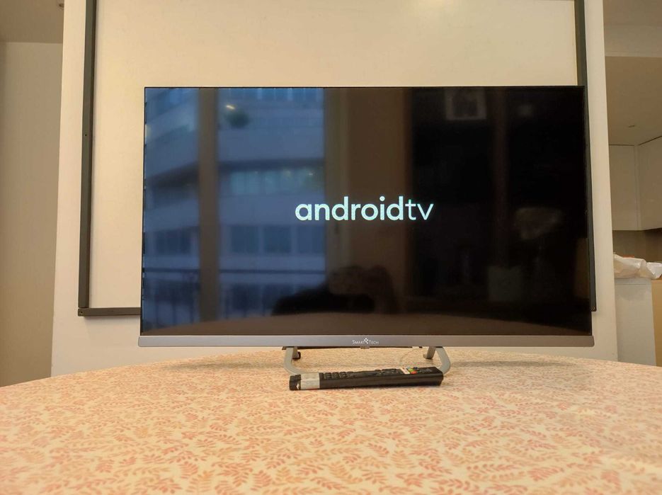 Smart Tech 32″ - Smart TV HD Android