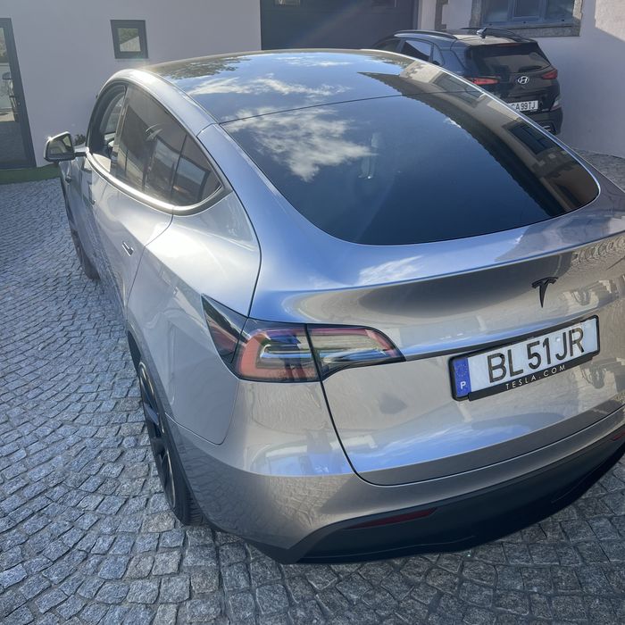Tesla Y Long Range Premium 2024