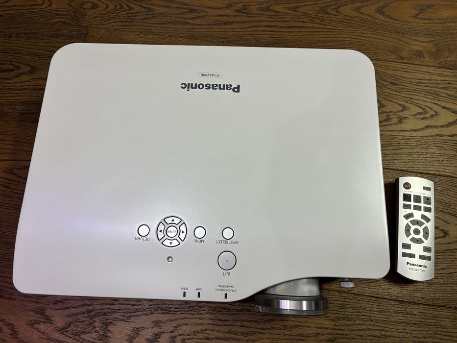 Projektor LCD Panasonic PT-AX200E biały HD