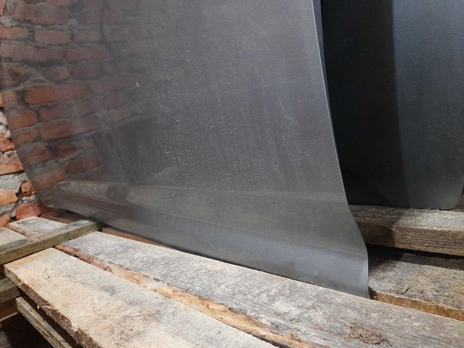 Передня ліва водійська дверка двері дверь Тойота Авенсіс т27 двери