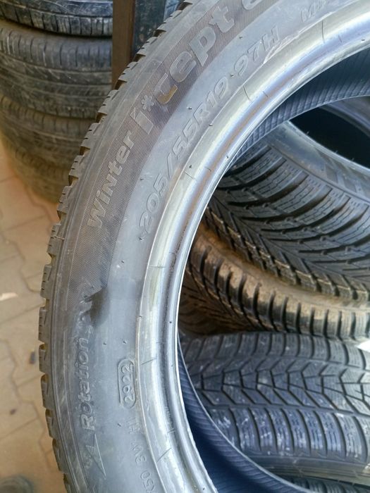 Opony zimowe 205/55/19 Hankook 4 sztuki 2022r