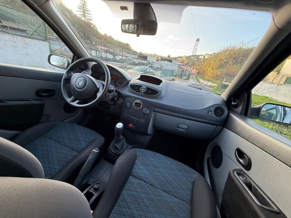 Renault clio 1.2  16V