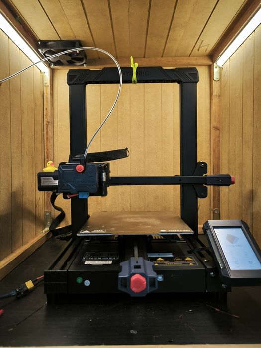 Impressora 3D Anycubic Kobra com enclosure