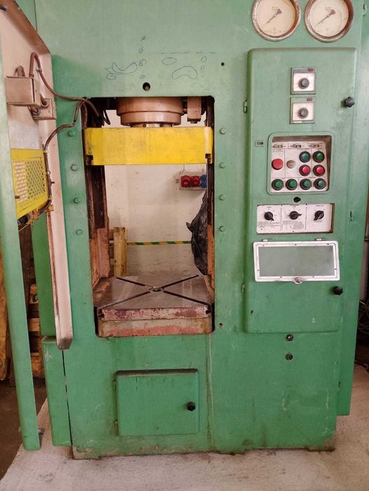 Prasa hydrauliczna PHM 63