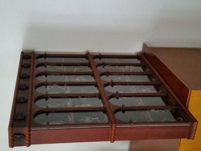 Figuras em Estanho com expositor