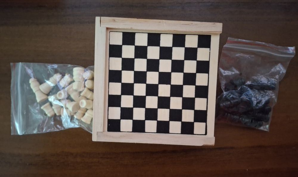 Набір настільних ігор українською +дорожні шахи