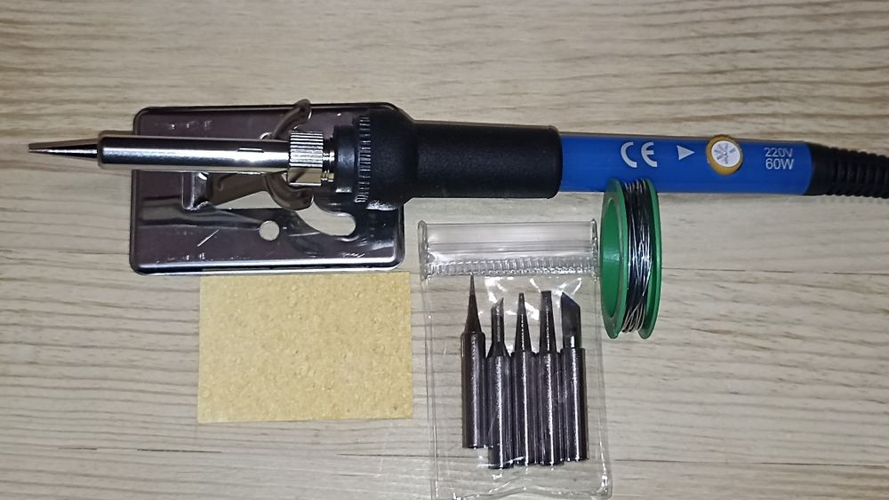 Набір для паяння. 9 одиниць. Паяльник.