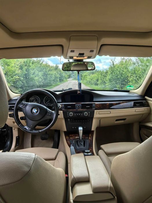 BMW E91 R6 325XI  218KM