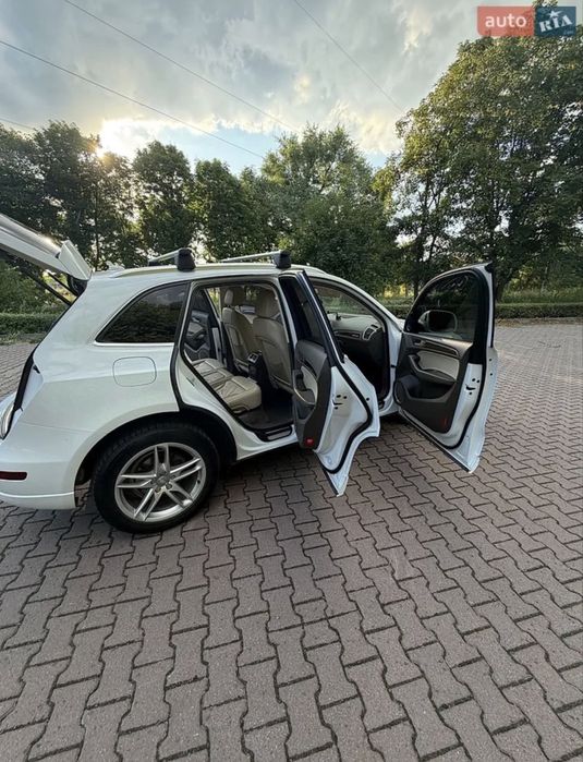 продам автомобіль Audi q5