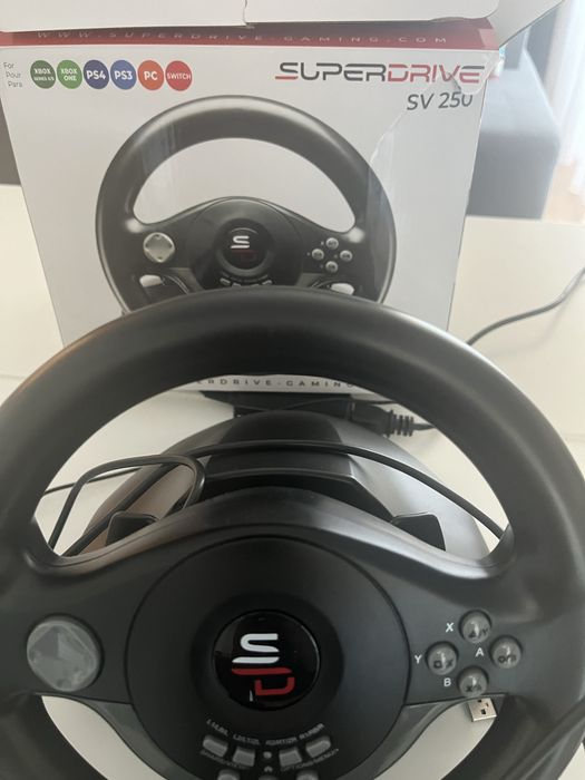 Volante e pedais