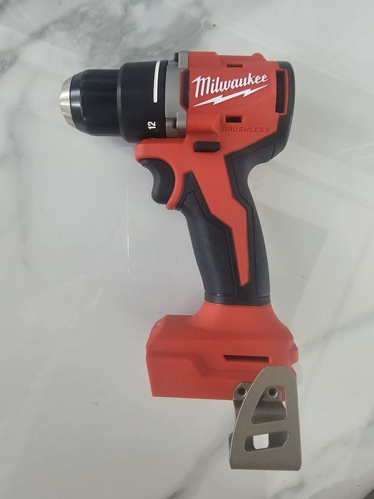 Wiertarko-wkrętarka Milwaukee M18 BLDDRC nowa