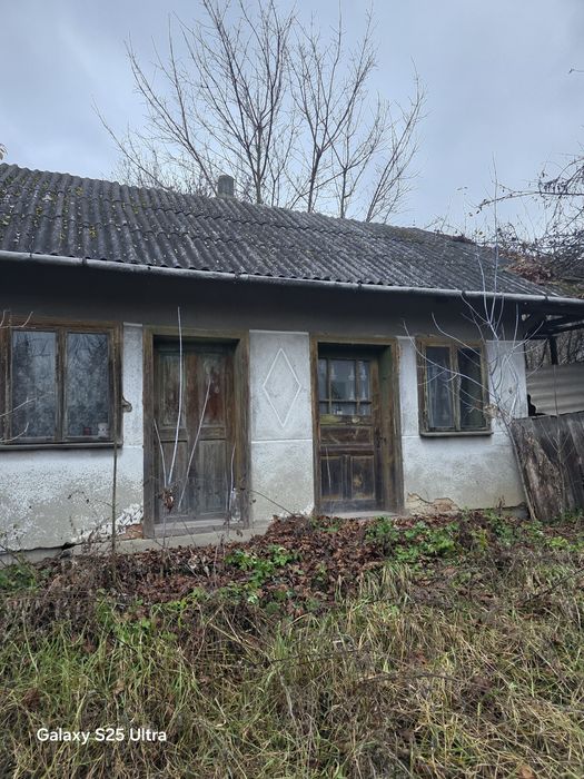 Продаб будиеок цегляний багато землі!