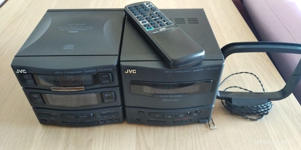 Micro CD/Radio and Speakers