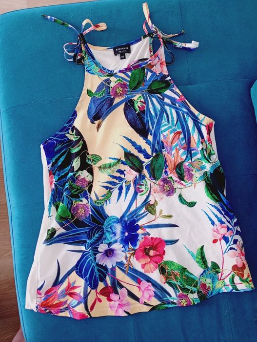 Koszulka reserved kwiaty