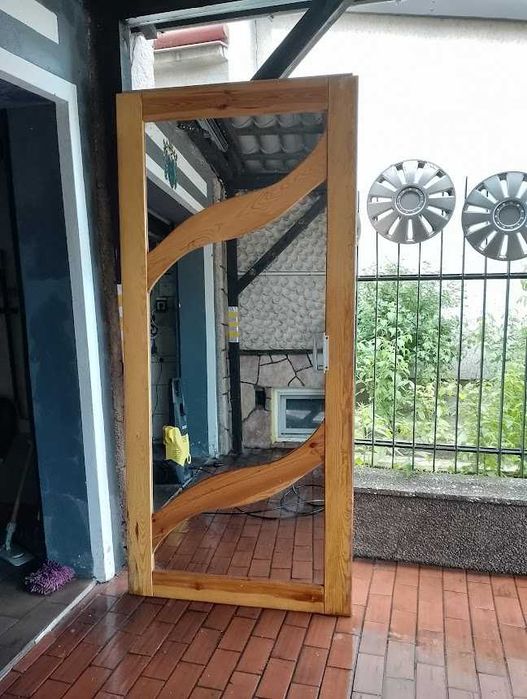 dzwi wysokie 2m  przesuwane w/g własnego projektu