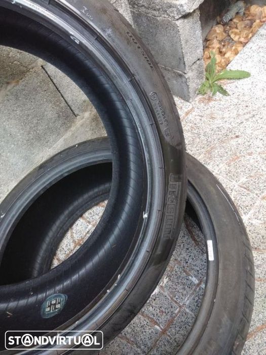Ref 004 // 2 pneus 275/35/21´ Pirelli Pzero 103Y com 70% piso