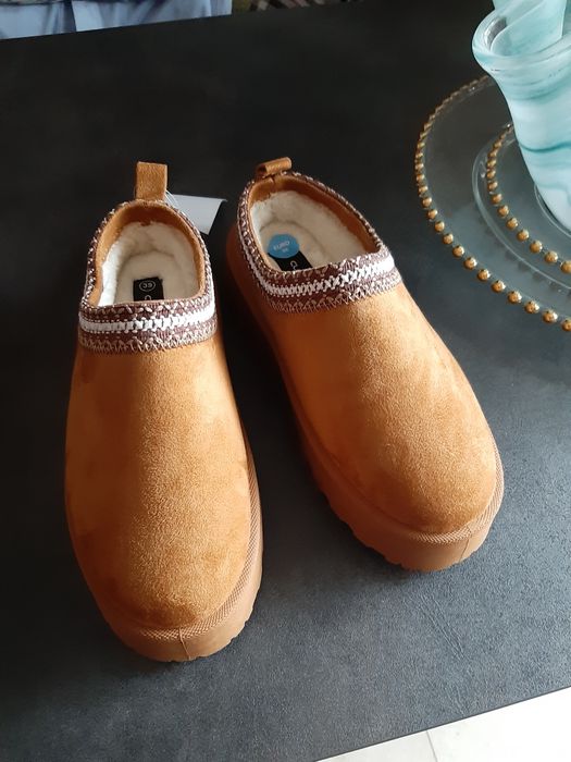 Brązowe 39 krótkie klapki śniegowce bez pięty brązowe tkanina buty tkm