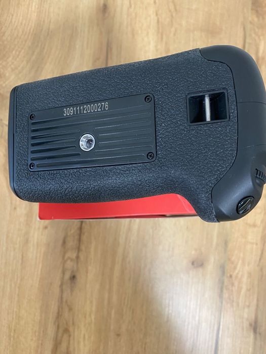 Батарейный блок (Бустер) BG Vertax E13 battery grip
