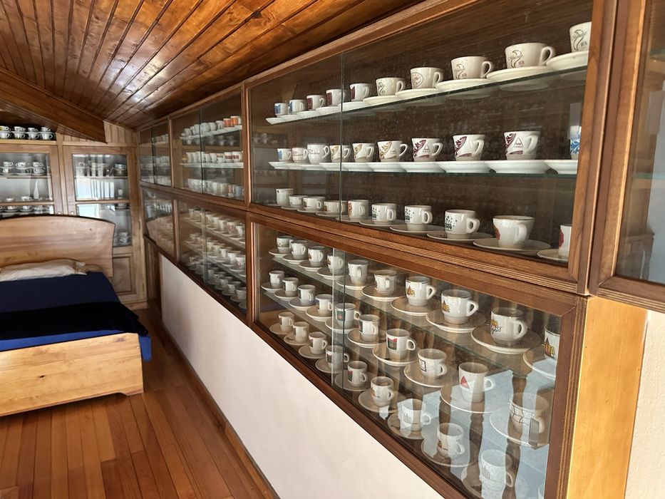 Coleção de 1260 Chávenas de Café - 40 anos