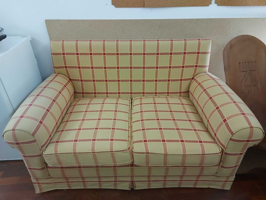 Sofá de tecido 2 lugares