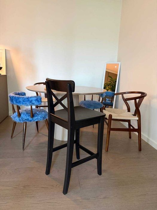 Três bancos de bar em estado perfeito IKEA (preço para três)