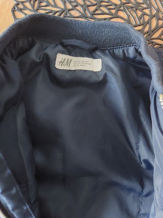 Kutrka bomberka chłopięca H&M 110 granatowa