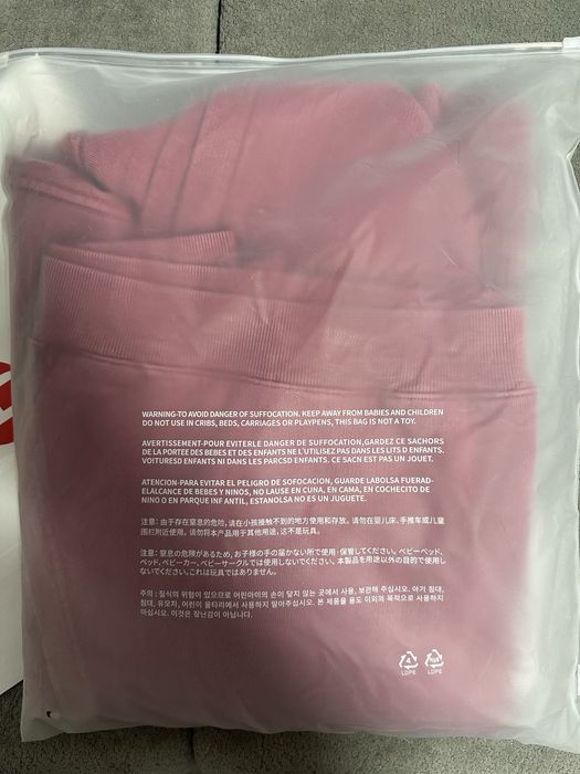 BTS ARIRANG red hoodie size L - new
