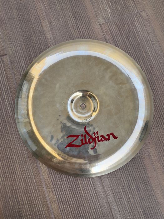 Prato de bateria zildjian