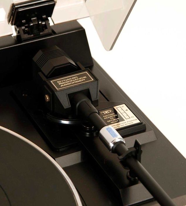 Gira Disco Pioneer PL-880