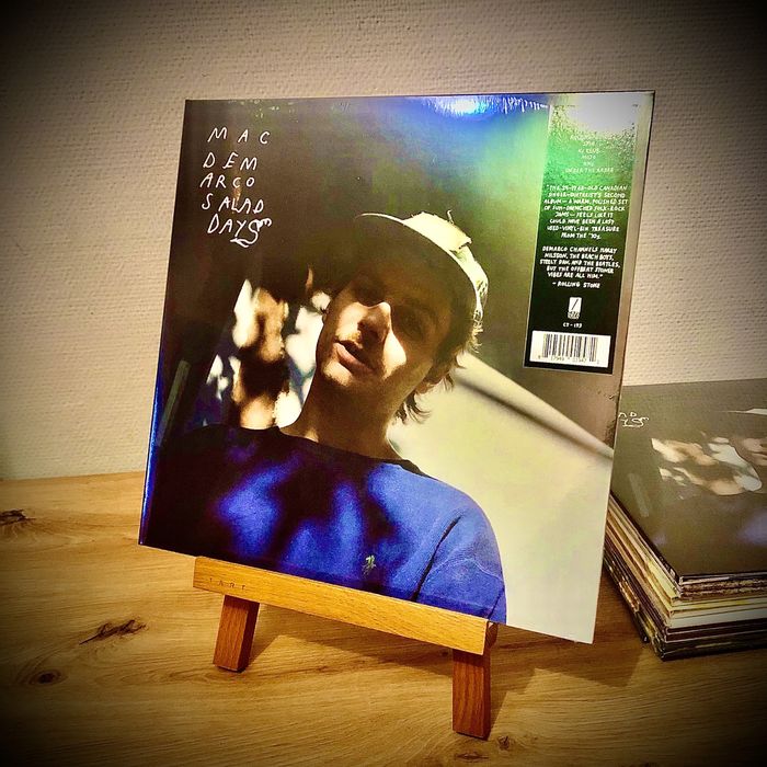 Нові запаковані вінілові платівки