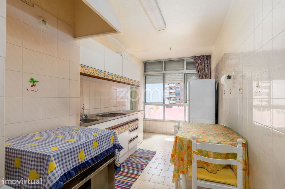 Apartamento T3 em Alfornelos — junto ao Metro