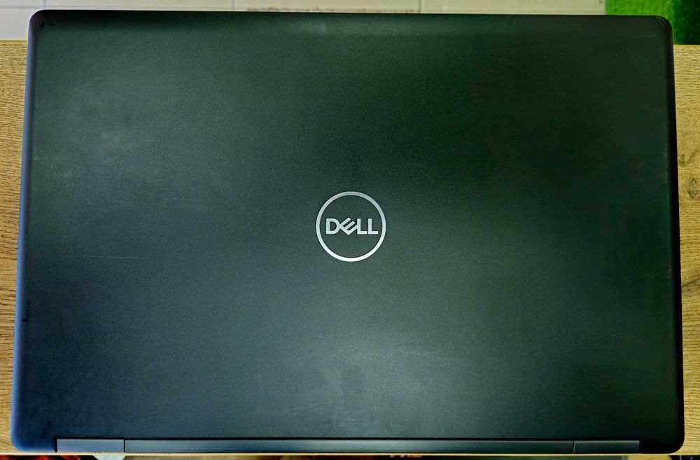 Ноутбук Dell E5590 (15.6/IPS/i5-7200U/16 ГБ/SSD 256/UHD Graphics 620)