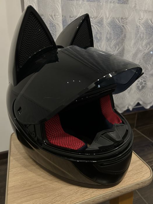 Продам шолом з вушками