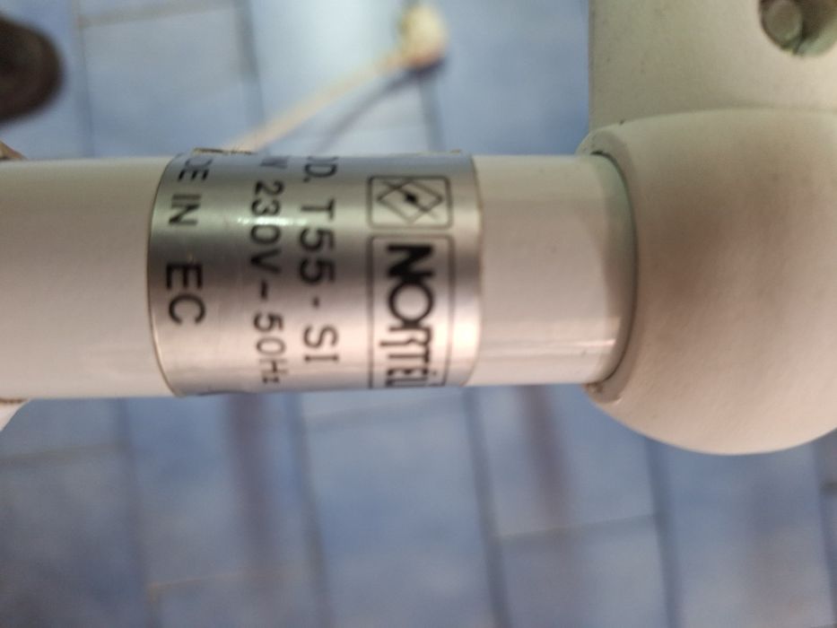 Secador/aquecedor de toalhas elétrico de parede