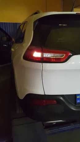 Jeep Chrerokee KL желтые поворотники евро повороты оранжевые