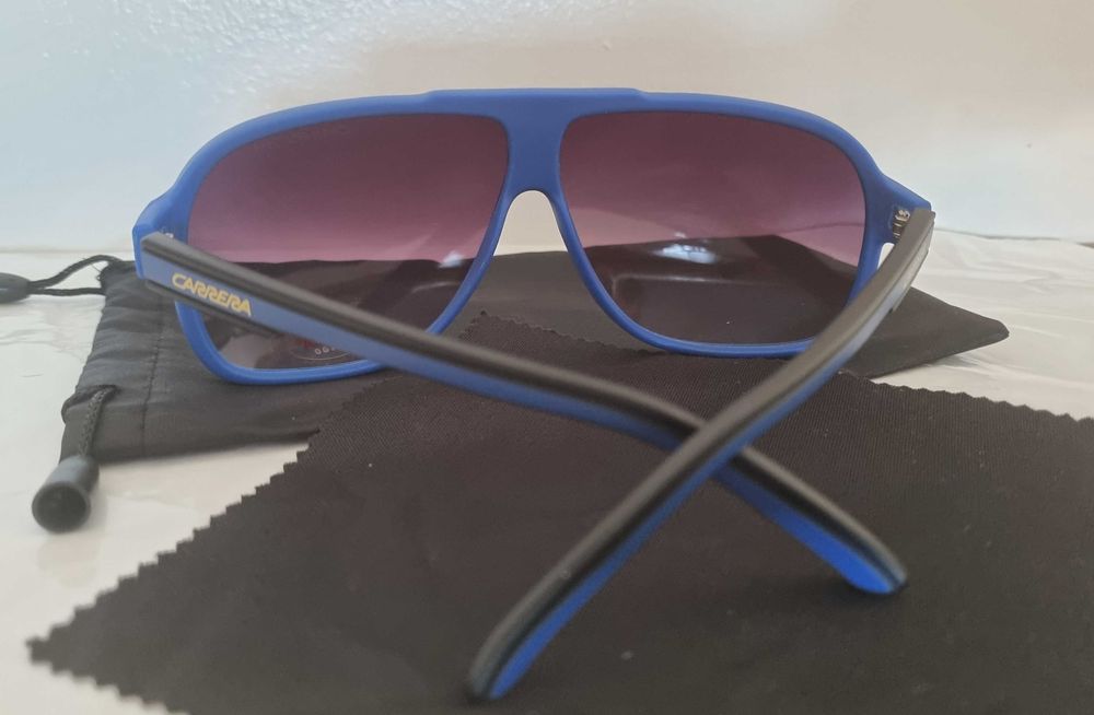 30€ - Óculos de sol Carrera Grand Prix - 3 cores disponíveis