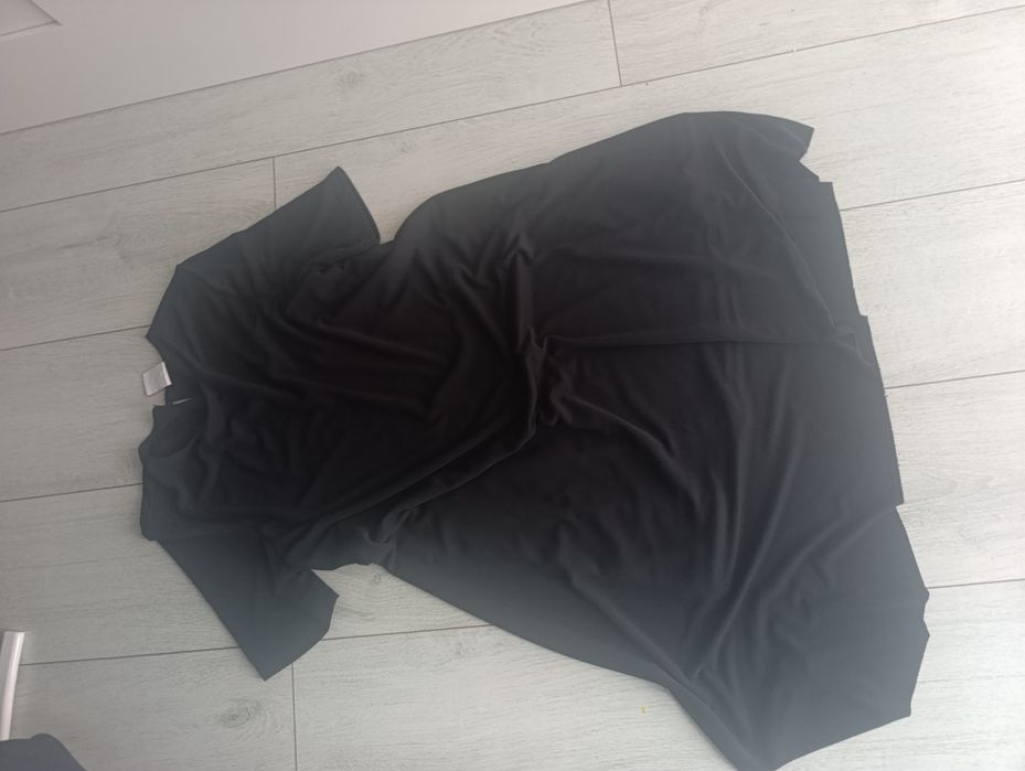Czarna asymetryczna sukienka zwiewna Vero moda s 36