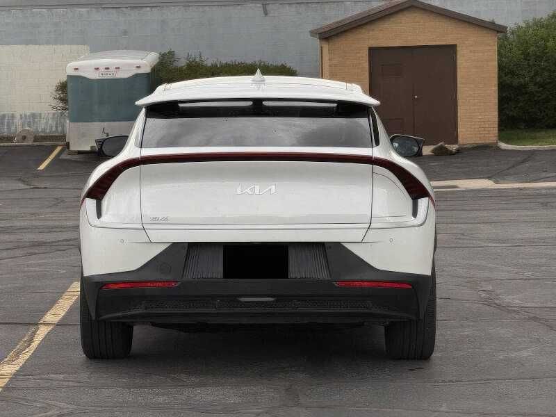 2022 Kia EV6 Light