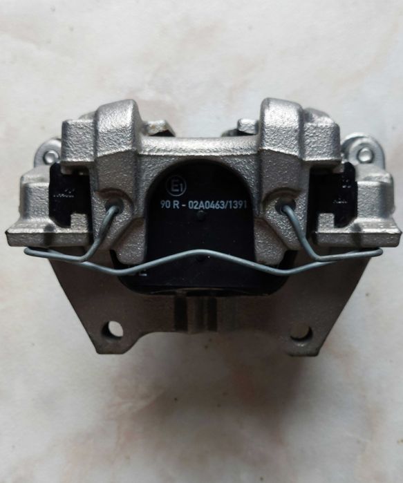 Par Pinças Travão Traseiras Elétricas ORIGINAIS VW - NOVAS (C/ Pastilhas)