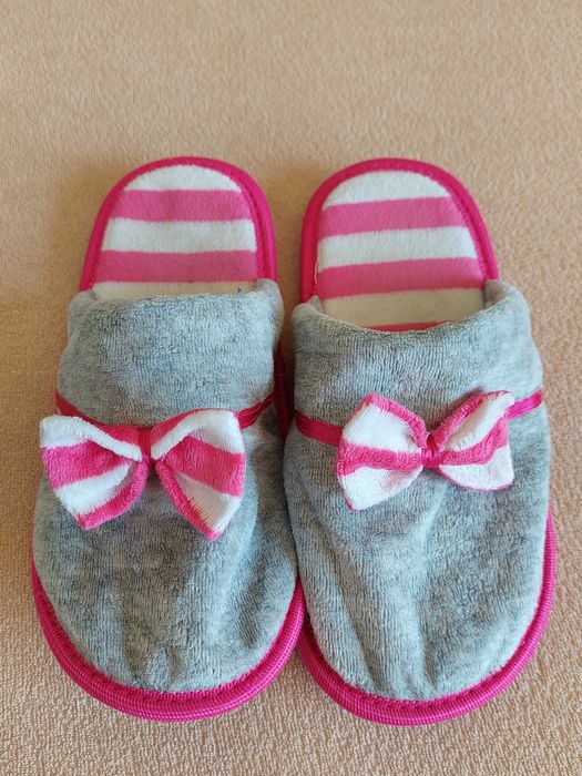 Kapcie / laczki roz 32