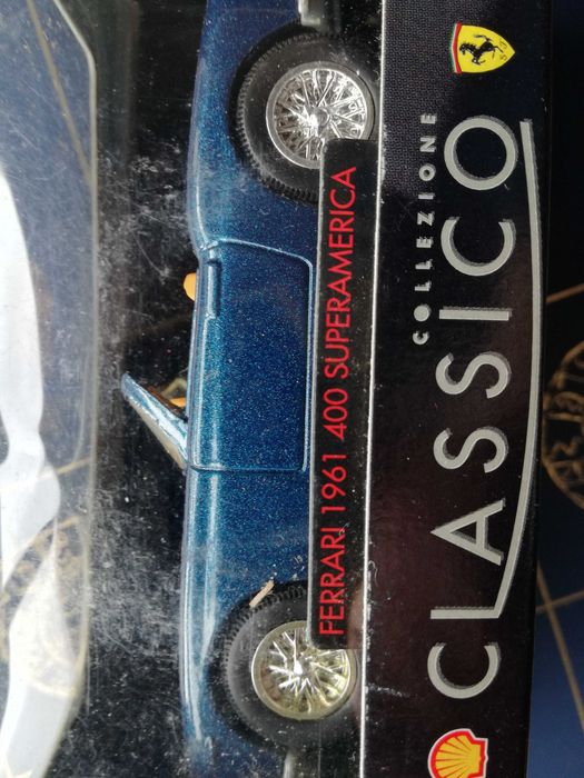 Vendo carrinhos de coleção,várias. modelos