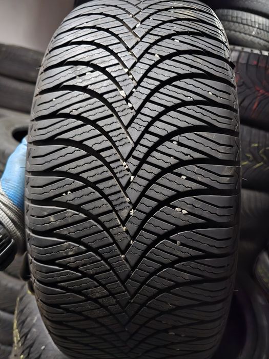245/45R19 Maxxis Premitra AllSeason
