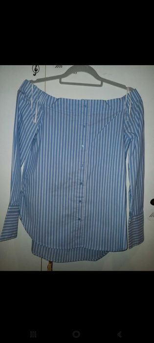 Camisa de riscas azuis claras/brancas, sem ombros - S - Stradivarius