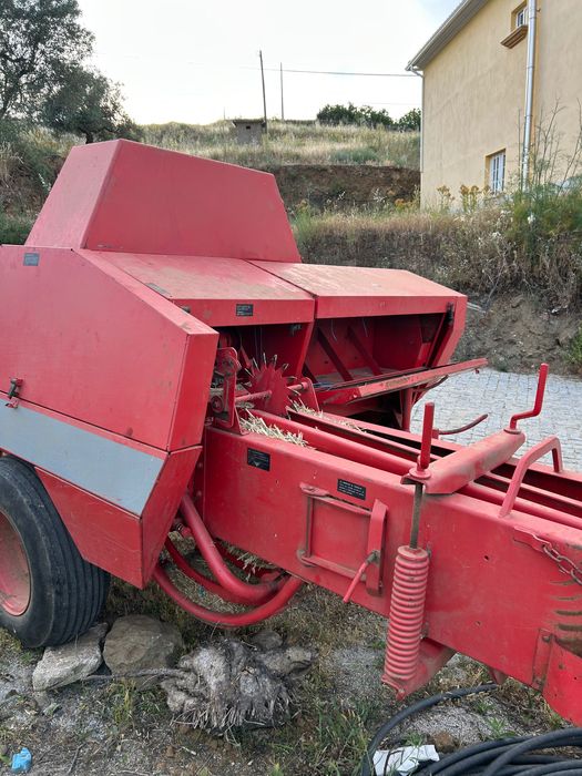 Enfardadeira e cegadeira