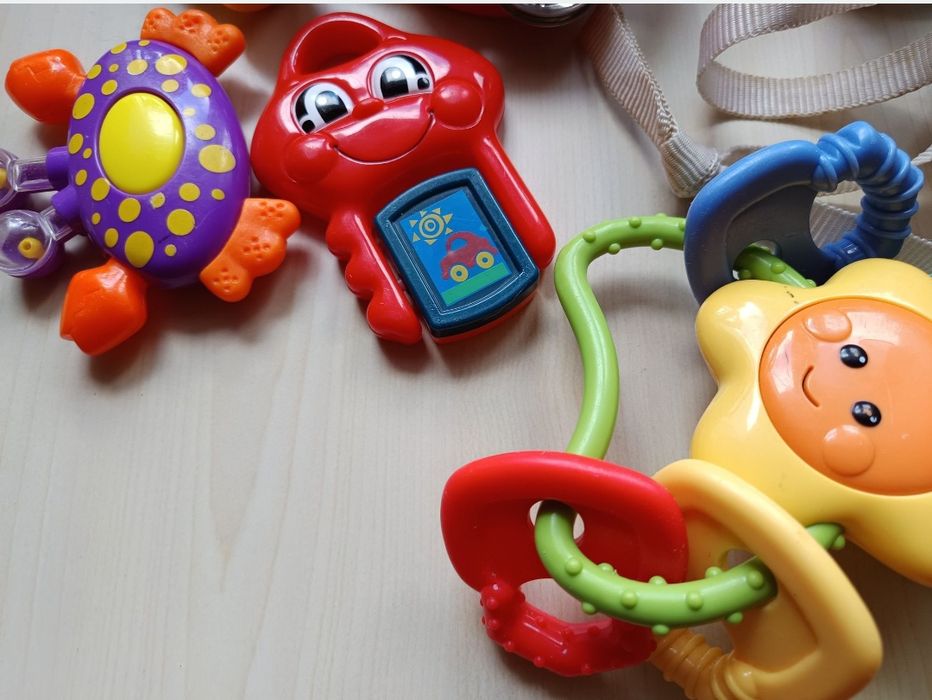Nr125) zabawki dla malucha instrumenty bębenek grzechotki